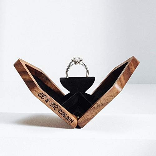 Кутия за годежни пръстени от орехово дърво Вудсбери - Въртяща се Дървена Кутия за пръстени за сделки ръцете и сърцата